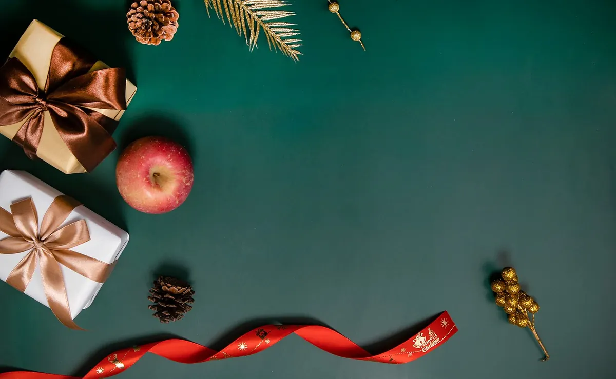 Christmas Gemstone Jewellery Gift Guide: Presents for Partners, Friends and Family