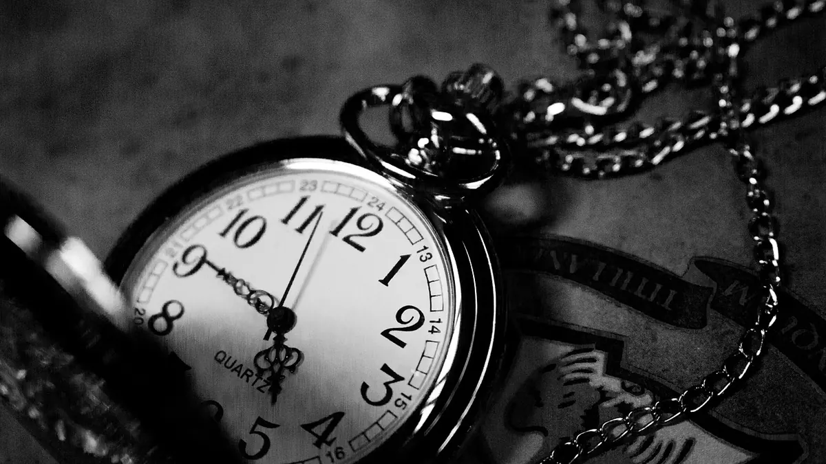 Pendant or Necklace? A Simple Comparison for First-Time Buyers